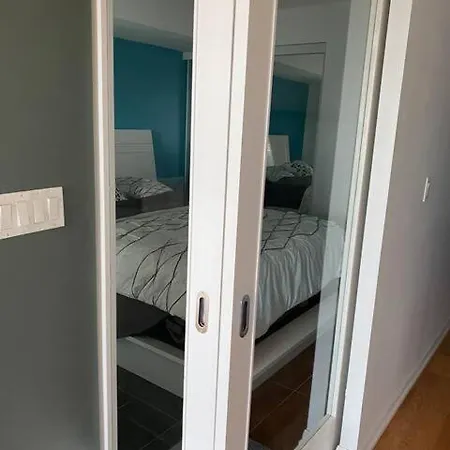 Lovely- 1 Bedroom Condo With Pool